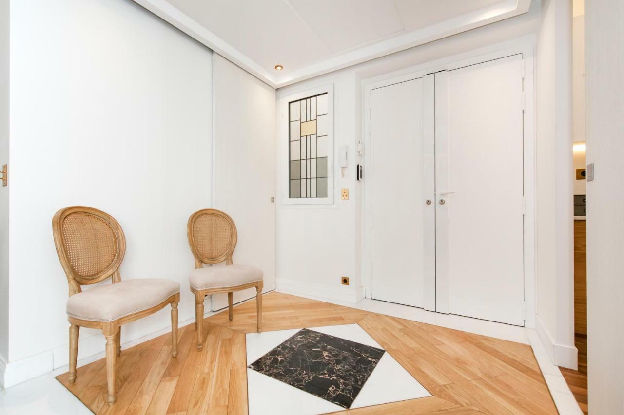 Luxury Montaigne Apartment Paris Ngoại thất bức ảnh